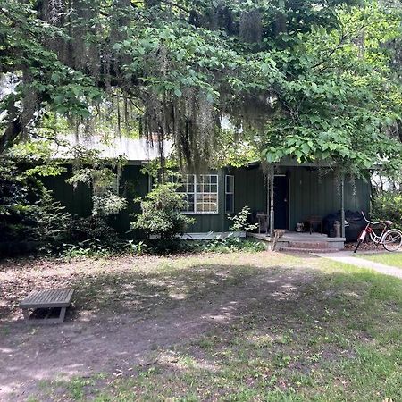 Tucked Away Newly Renovated 2 Bedroom/ 1 Bath Sleeps 8 Beaufort Luaran gambar